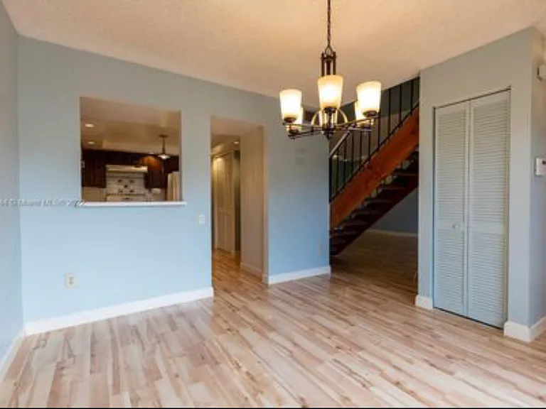 SW 116th Ct — Photo 3