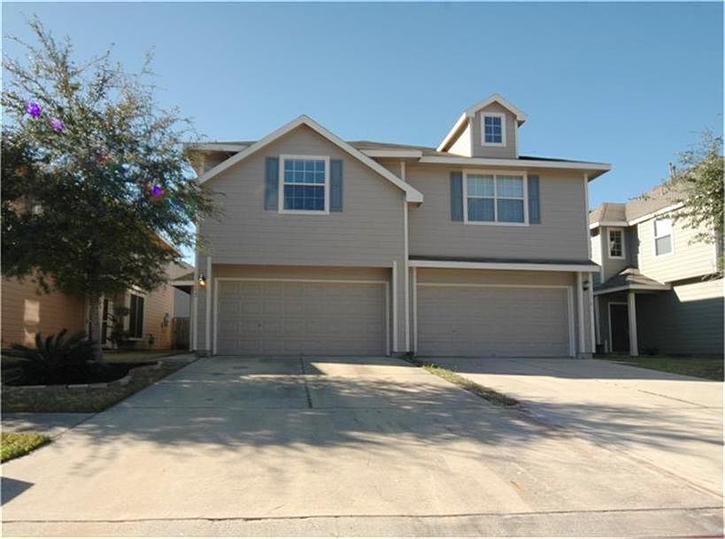 1st image of 12422 Oriole Lake Way