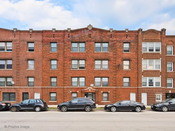 3243 N Damen Ave #2, Chicago, IL 60657