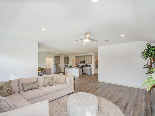 3407 Lake Landing Ln