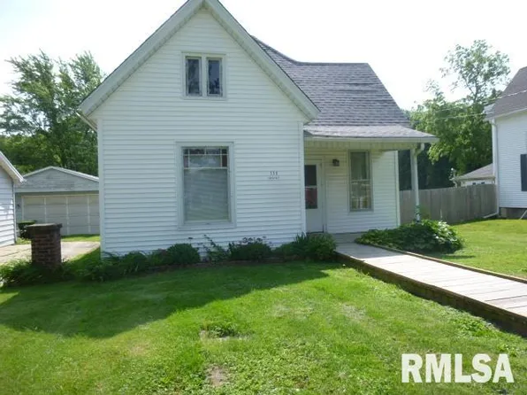 136 Chestnut St, Jacksonville, IL 62650