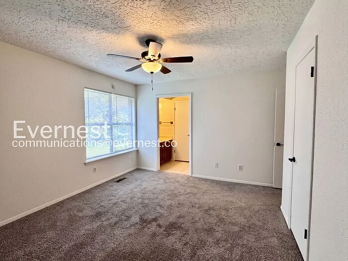 909 W Glendale St — Photo 16