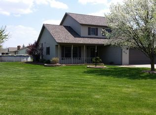 819 Meadowbrook Dr, Paulding, OH 45879