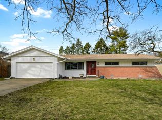 4 O'Connor Ct, Champaign, IL 61821