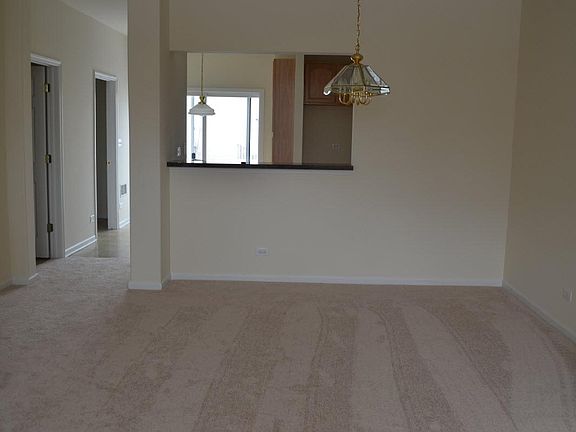 3rd image of 647 S Parkside Dr