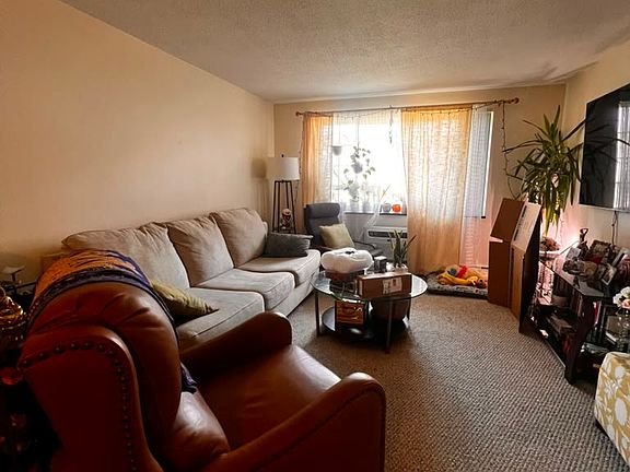2nd image of 8 Brattle Dr APT 4
