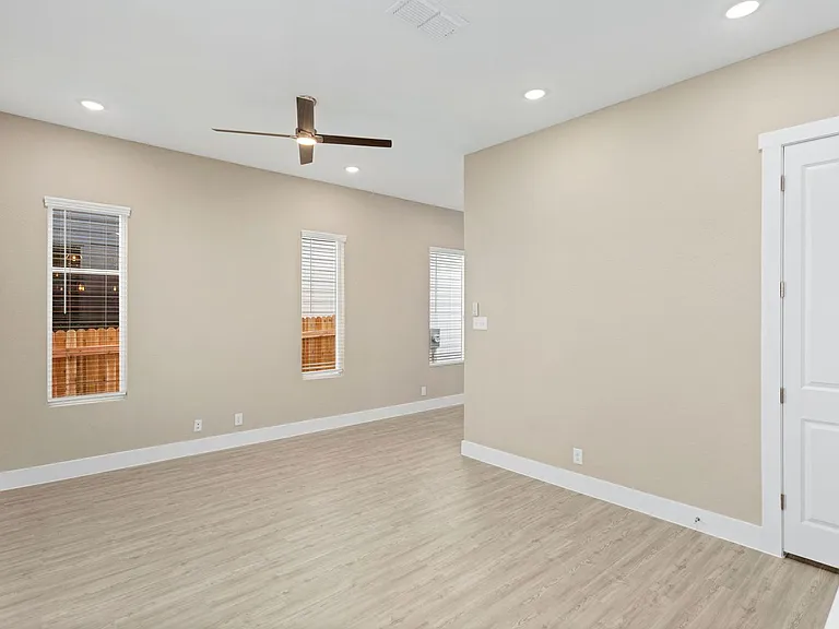 11831 Zarkava Way — Photo 8