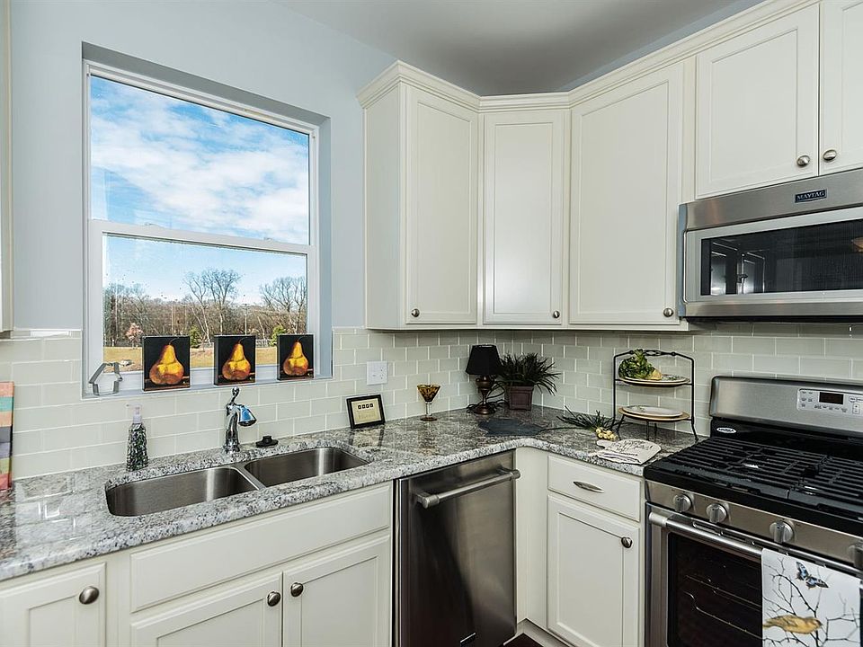 1st image of 11372 Sand Hill Dr #25