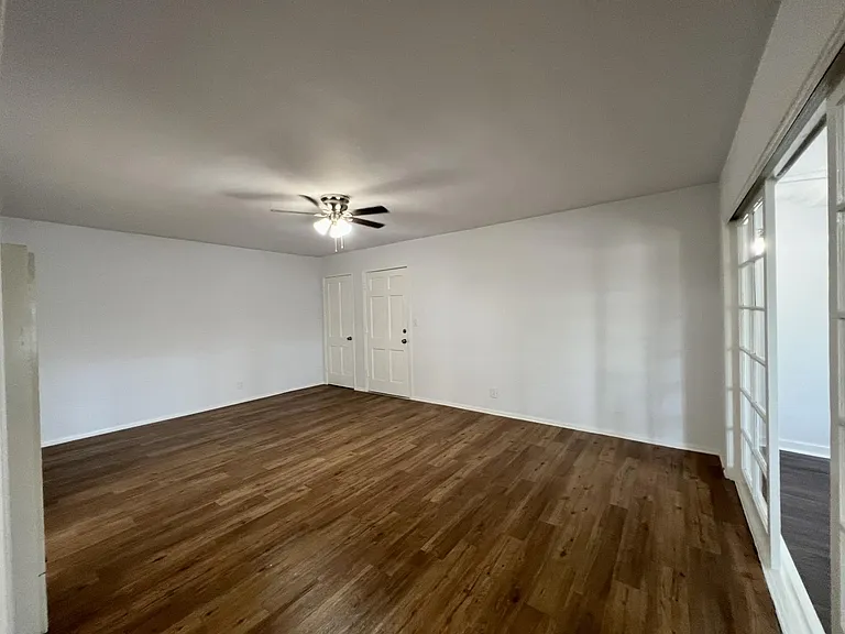 6061 Cahuenga Blvd #4 — Photo 7