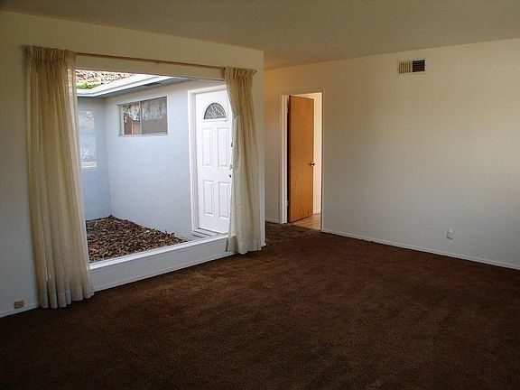 4th image of 688 Santa Coleta Ct
