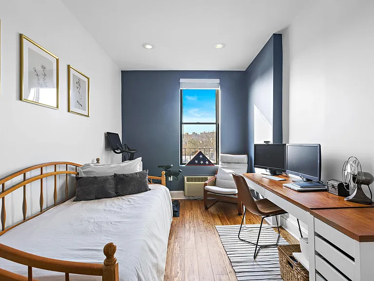 1214 Washington St #8 — Photo 12