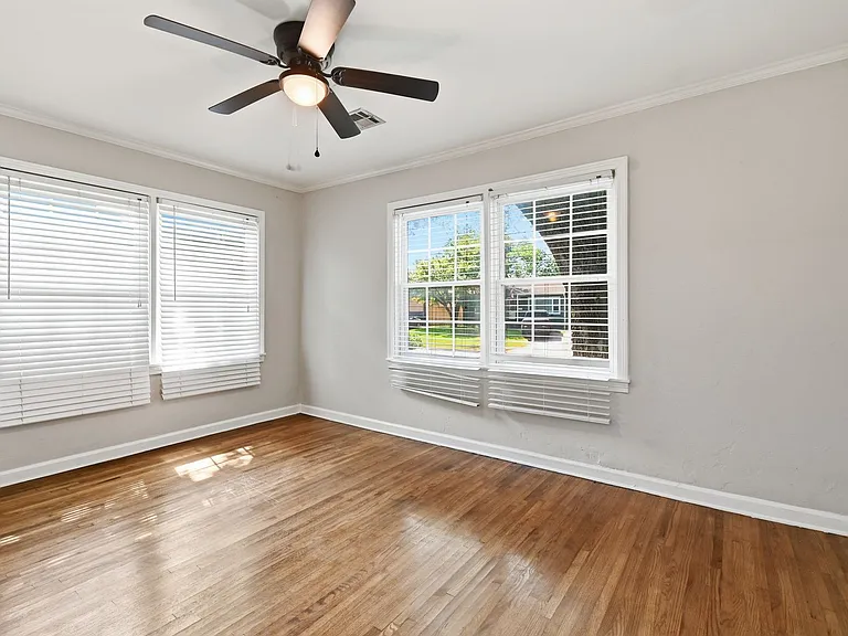45 E 51st Pl — Photo 11
