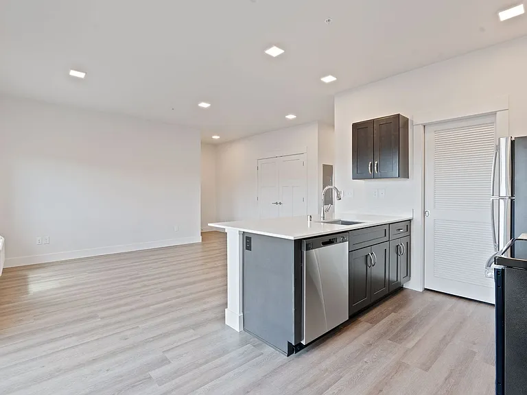Fairways Apartments — Photo 19