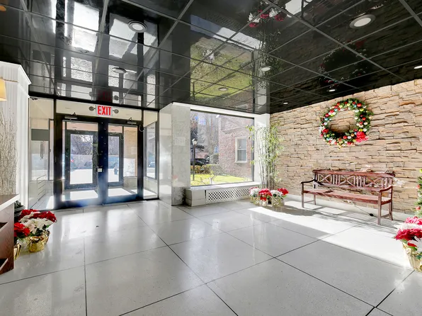 2711 Avenue X image 2 of 22