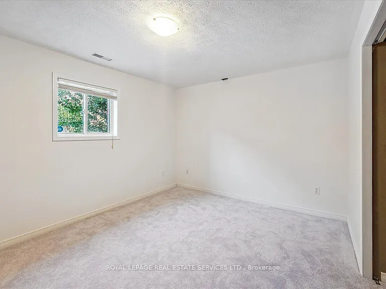 82 Whitlaw Way — Photo 20