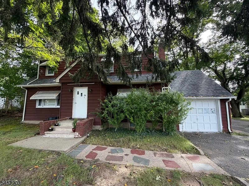 1016 Valley Rd