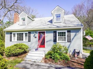 14 Norris Rd, Tyngsboro, MA 01879