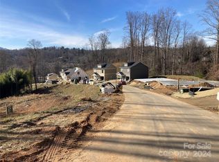 155 Northbend Dr, Asheville, NC 28804