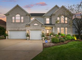 865 Sterling Heights Dr, Antioch, IL 60002