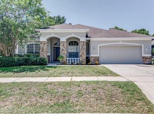 1833 Winn Arthur Dr, Valrico, FL 33594