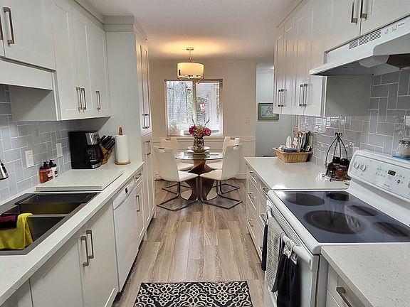 3rd image of 15020 66a Ave #59