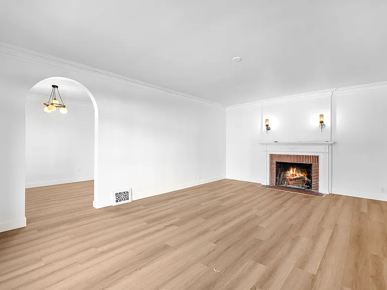 7414 Hollywood Blvd — Photo 18