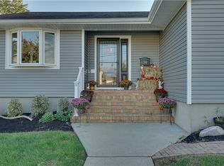 30 W 5th St, Port Reading, NJ 07064