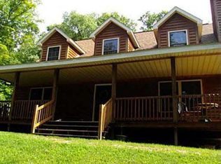 1103 Kuruc Ln, Vandergrift, PA 15690