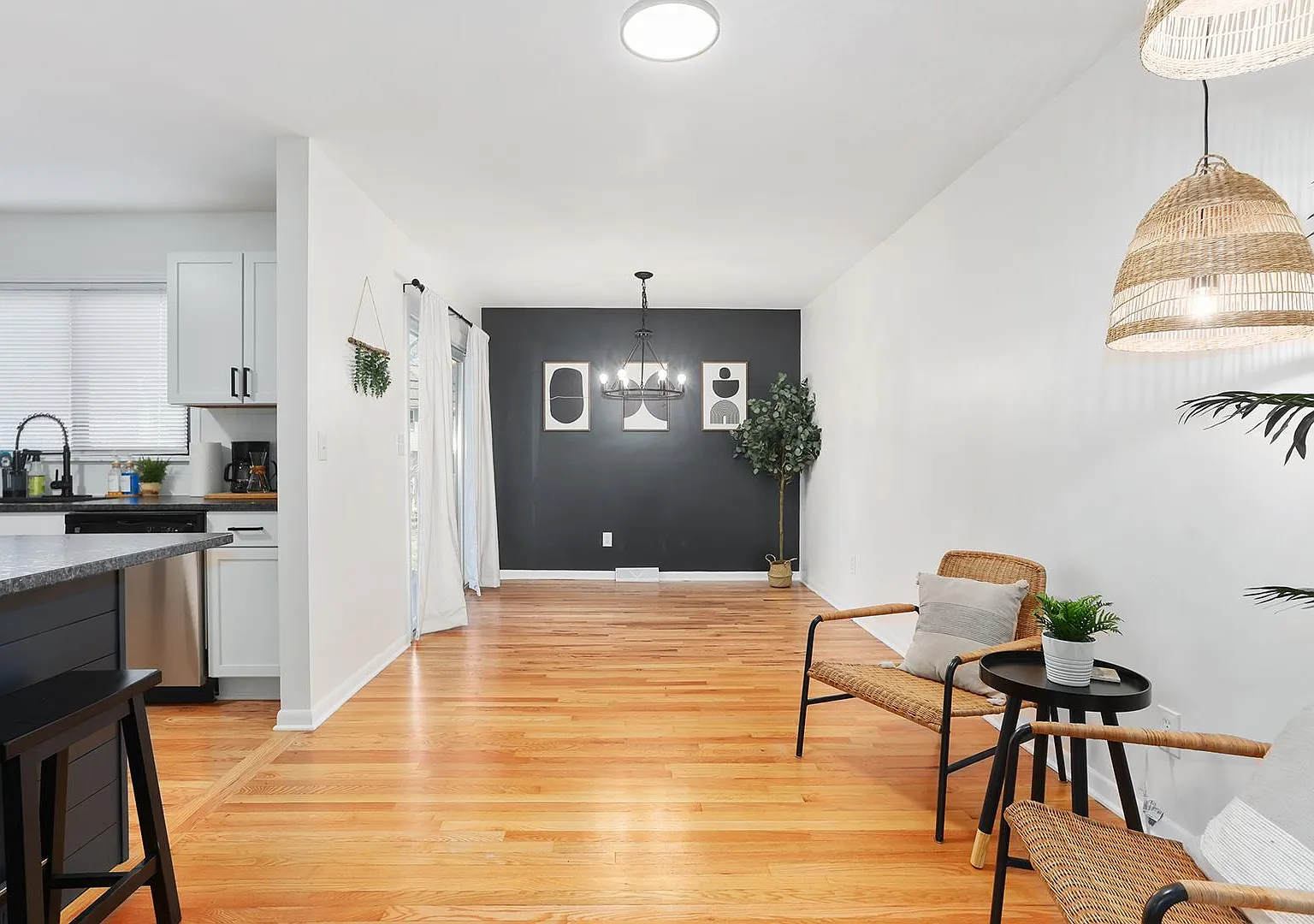 4 bed, 1280 sqft, $5,000 — Photo 3