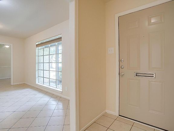 2nd image of 4605 Barwick Dr