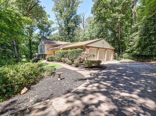 11348 Vale Rd, Oakton, VA 22124