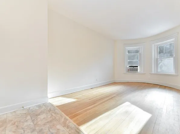 36 Winchester St APT 2, Brookline, MA 02446