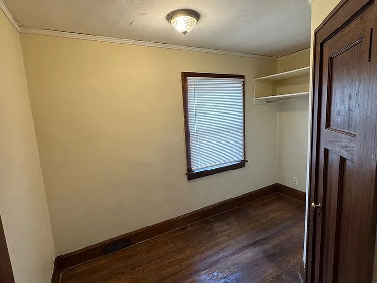 1421 Crosby St — Photo 8