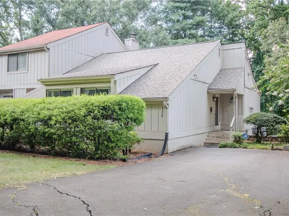 328 Lamplighter Cir, Winston Salem, NC 27104