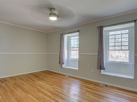 3rd image of 43 Kingsley Way