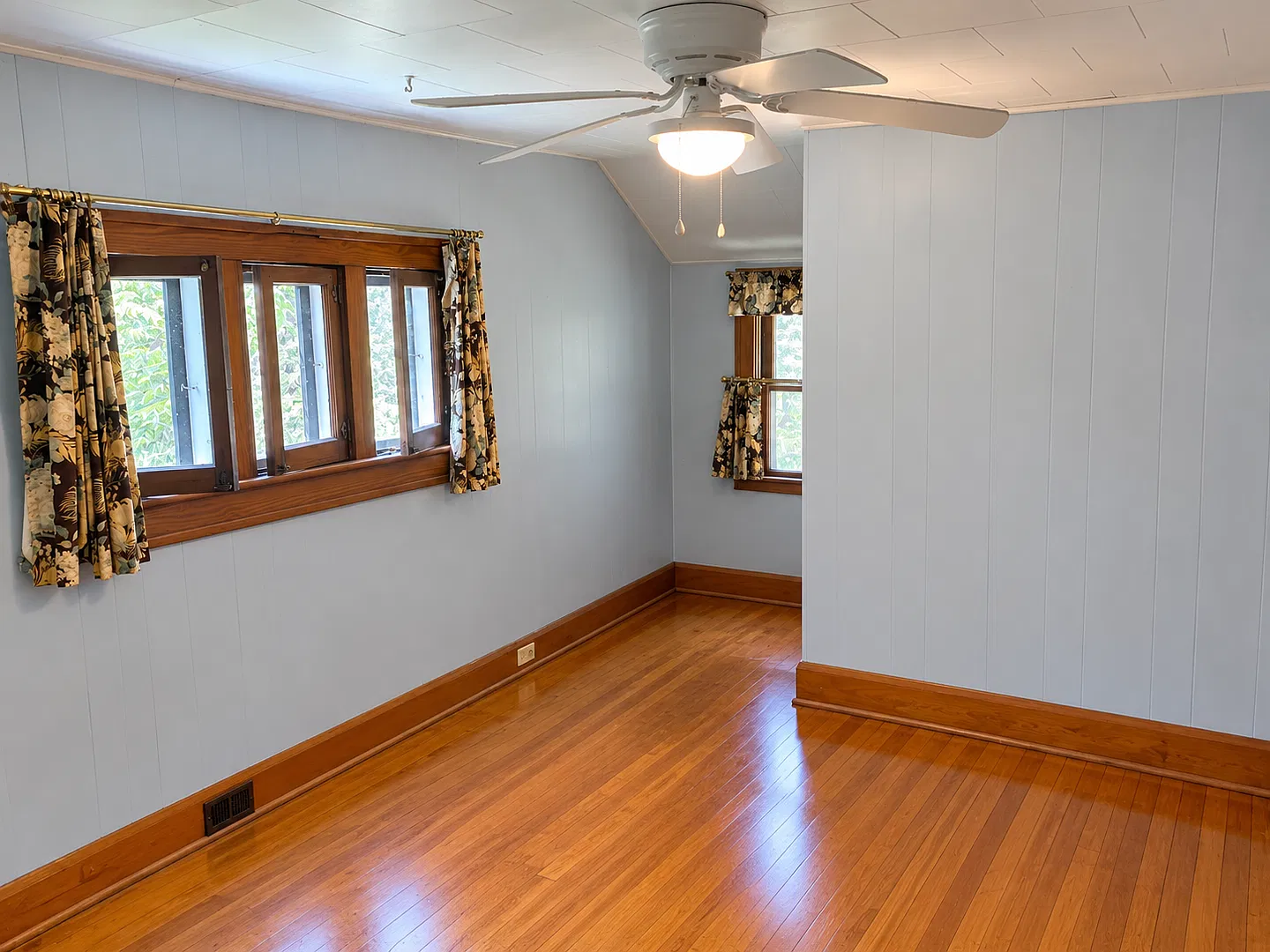 609 S Fess Ave — Photo 4