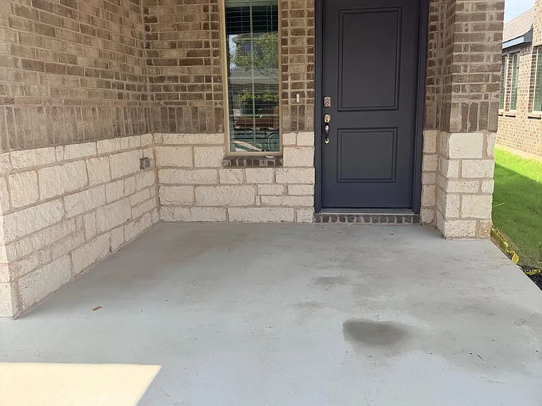 1307 Crookpost Dr — Photo 2