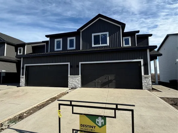 201 NE Doe Pointe Ln, Ankeny, IA 50021