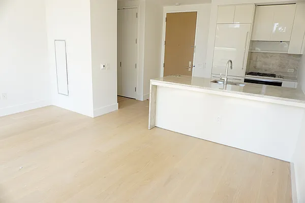 Rented by Nooklyn NYC LLC | media 6