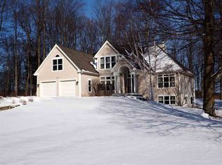 6627 Hillside Dr, Harbor Springs, MI 49740