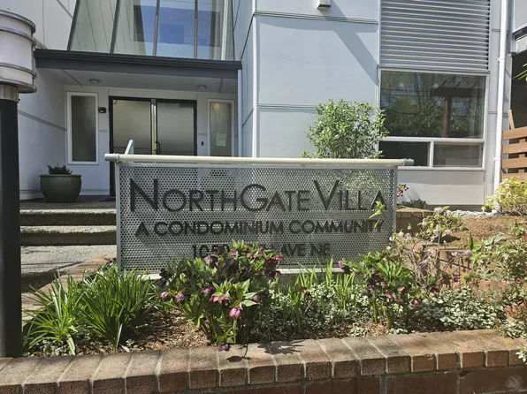 10501 8th Ave NE APT 225, Seattle, WA 98125