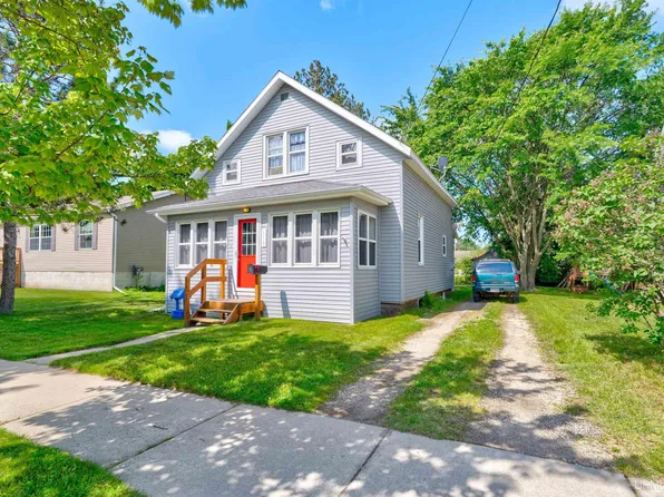 118 S 2nd St, Manistique, MI 49854