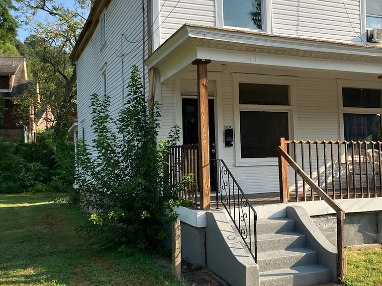 412 Robinson St — Photo 1