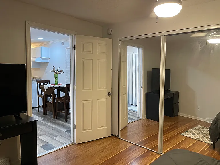 472 Washington Ave — Photo 7