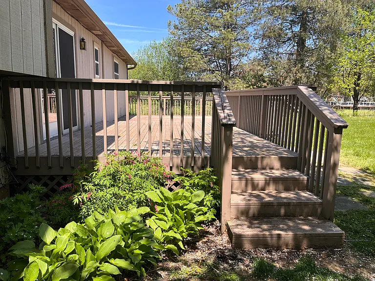 5500 Edgar Rd — Photo 3