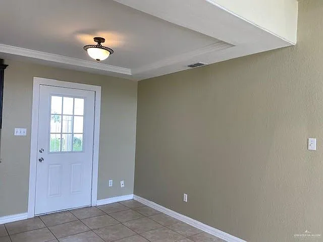 2 bed, 2.5 bath, 996 sqft, $1,150 — Photo 4