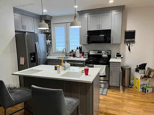 Rented by John R. Real Estate | media 15