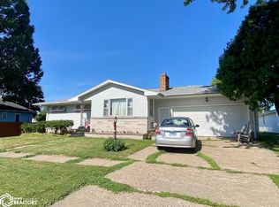 2141 S 13th St, Burlington, IA 52601