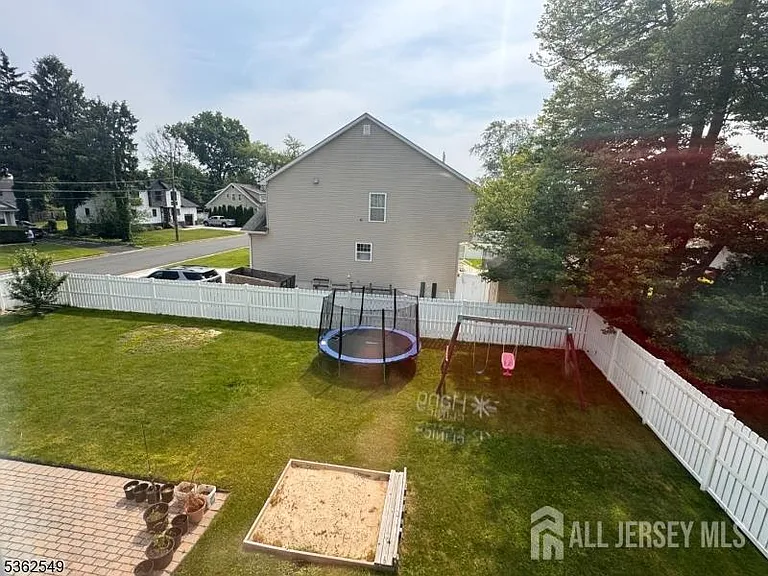 21 Van Syckle Blvd — Photo 5
