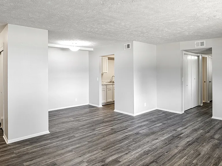 Old Mill Apartments — Photo 15